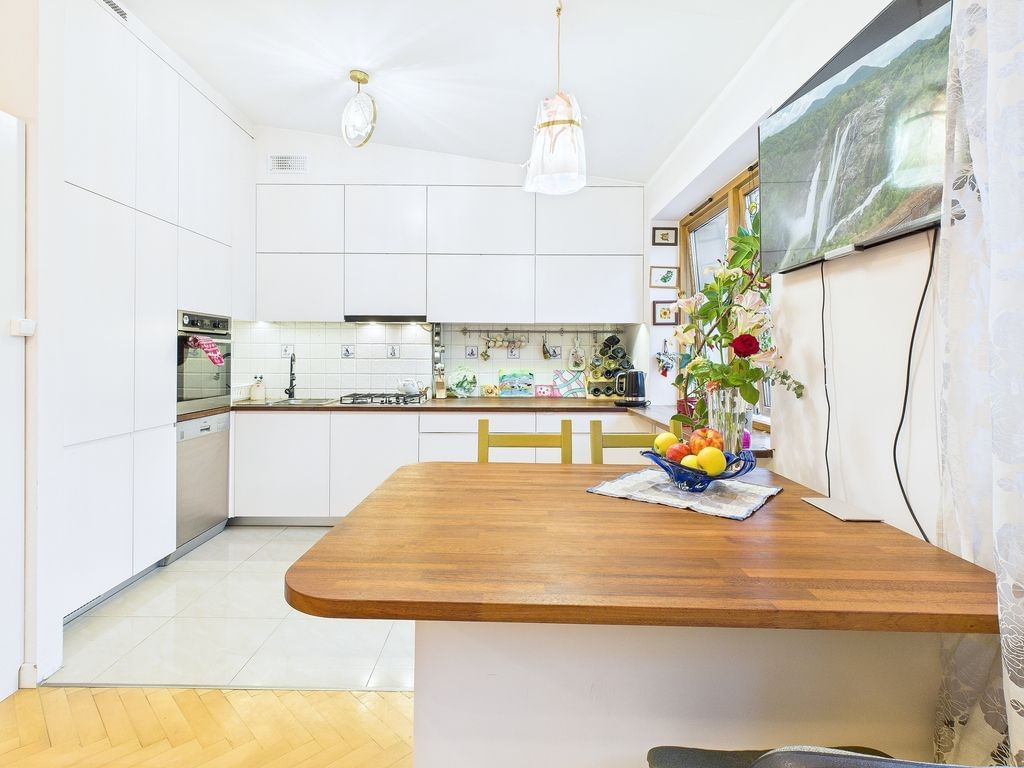 Mieszkanie 4 pokojowe na Sprzedaż