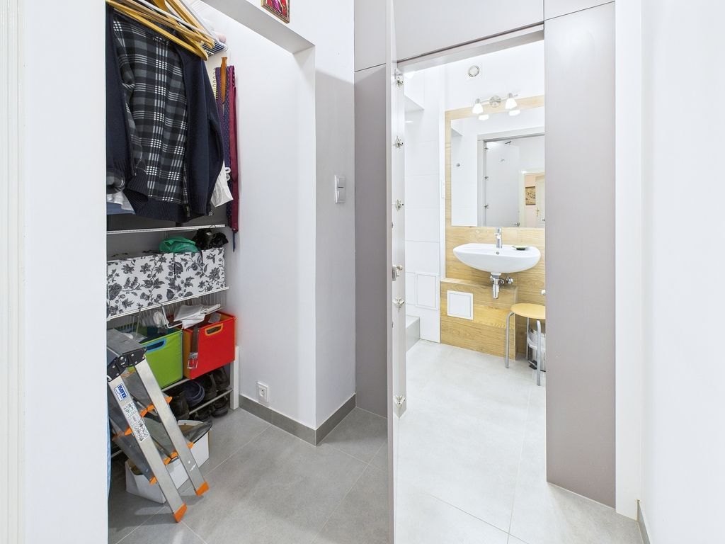 Mieszkanie 4 pokojowe na Sprzedaż