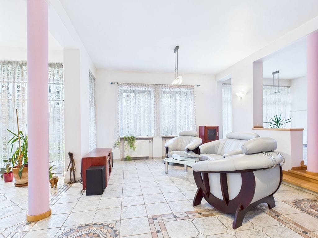 Dom 6 pokojowe na Sprzedaż