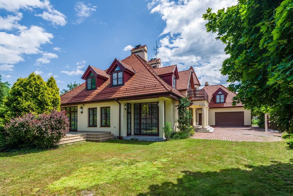 Dom 6 pokojowe na Sprzedaż