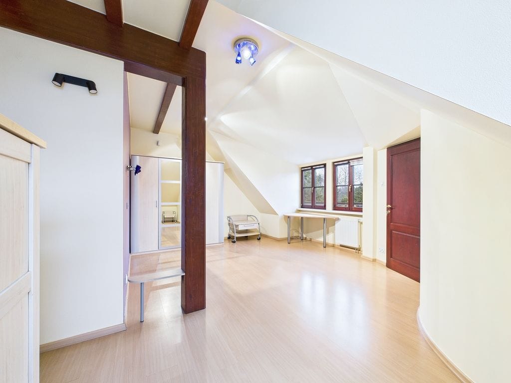 Dom 6 pokojowe na Sprzedaż