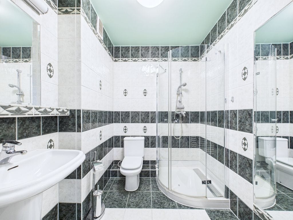 Dom 6 pokojowe na Sprzedaż