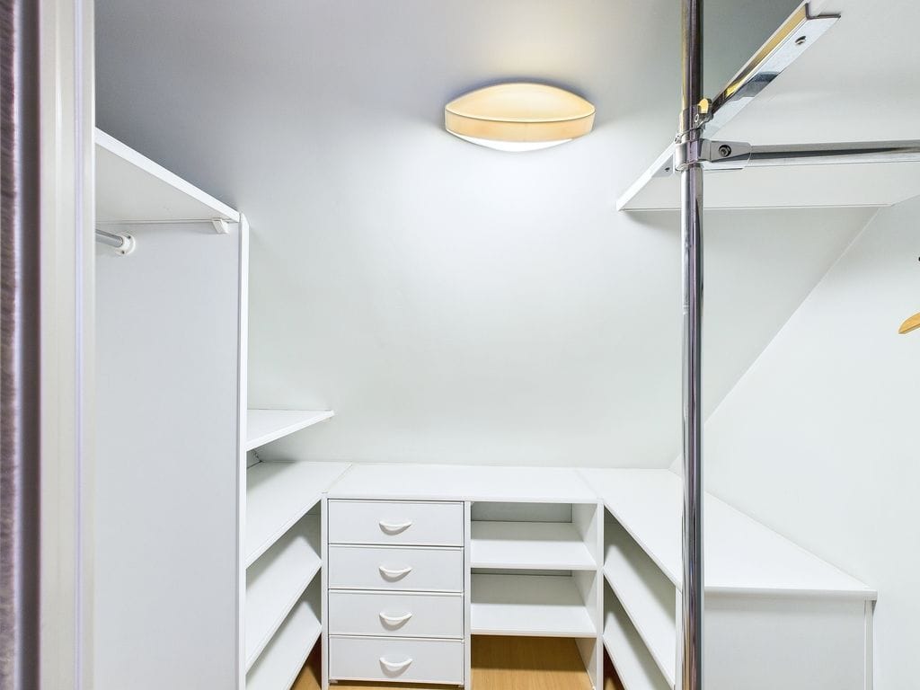 Dom 6 pokojowe na Sprzedaż