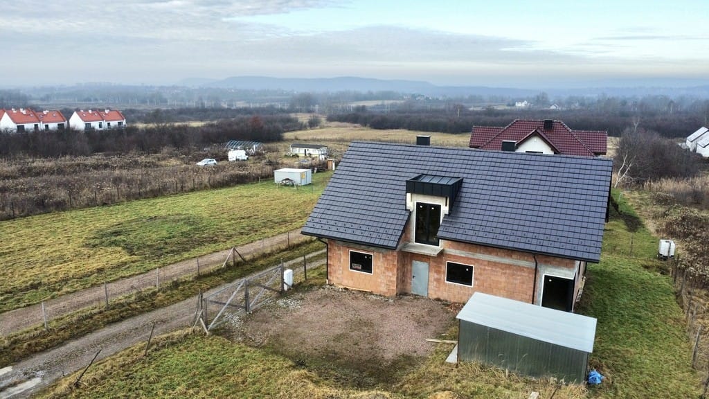 Dom 4 pokojowe na Sprzedaż