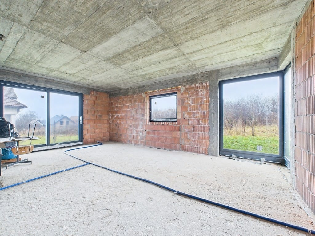 Dom 4 pokojowe na Sprzedaż