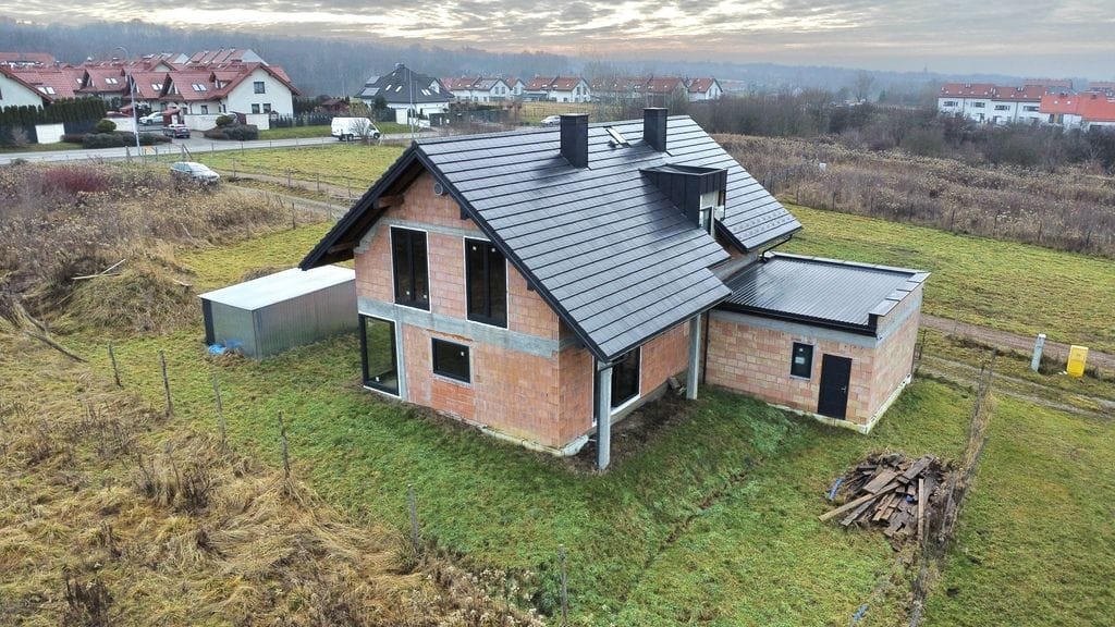 Dom 4 pokojowe na Sprzedaż