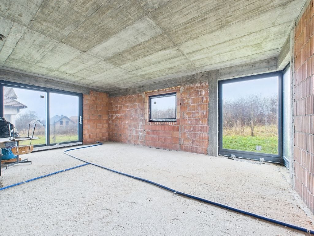 Dom 4 pokojowe na Sprzedaż