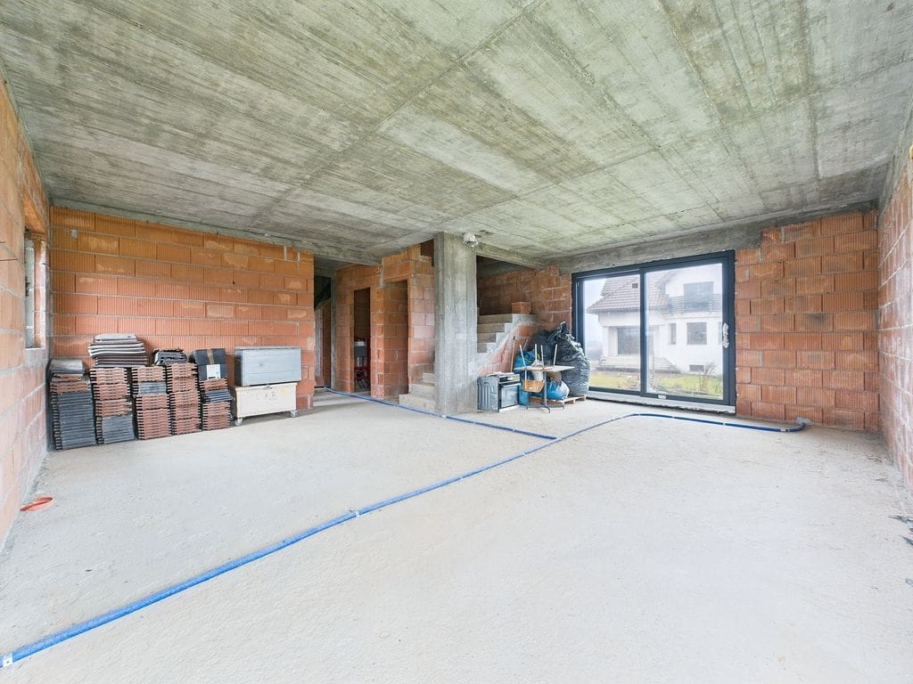 Dom 4 pokojowe na Sprzedaż