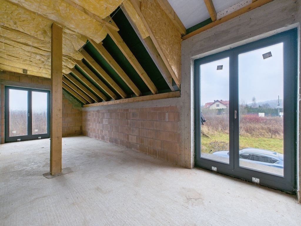 Dom 4 pokojowe na Sprzedaż