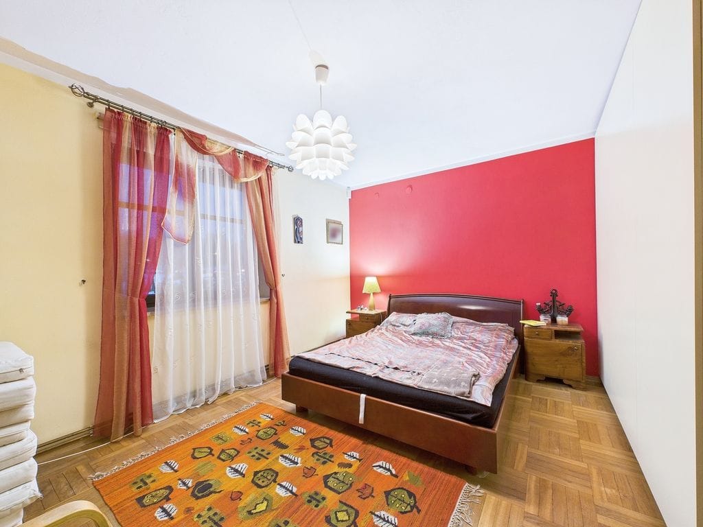 Dom 9 pokojowe na Sprzedaż