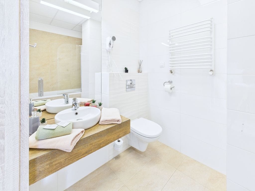 Lokal użytkowy  pokojowe na Sprzedaż