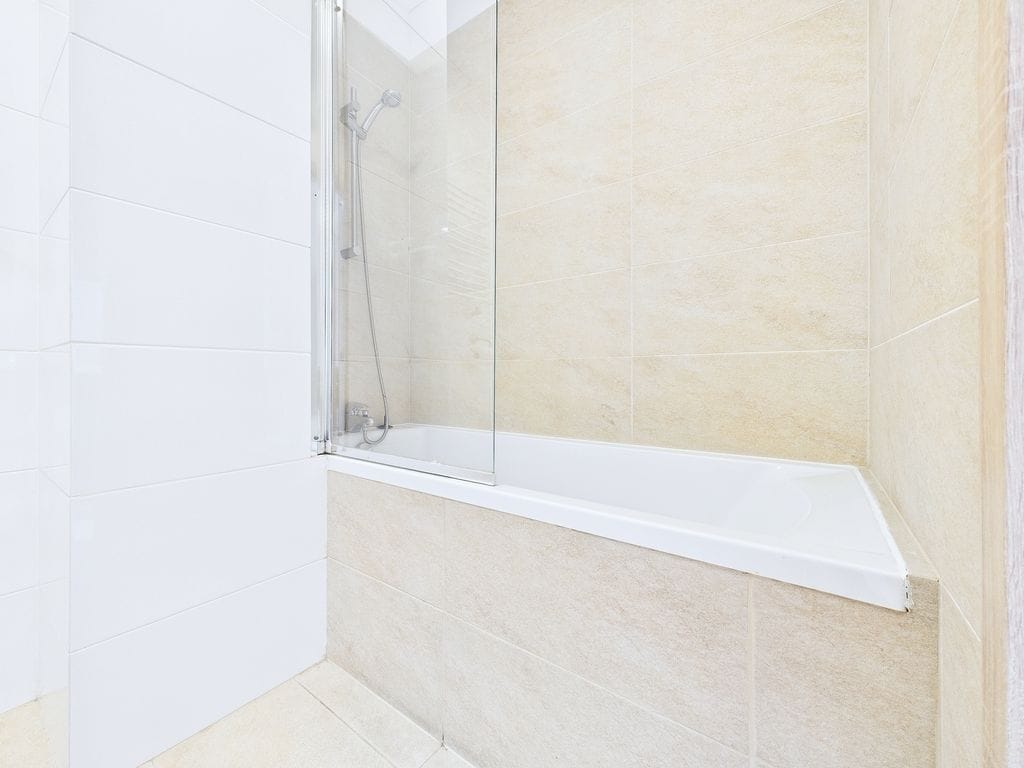 Lokal użytkowy  pokojowe na Sprzedaż