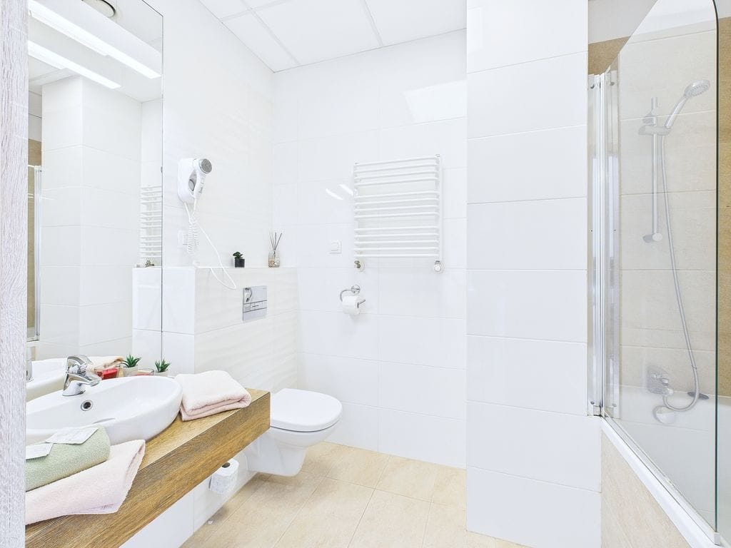 Lokal użytkowy  pokojowe na Sprzedaż