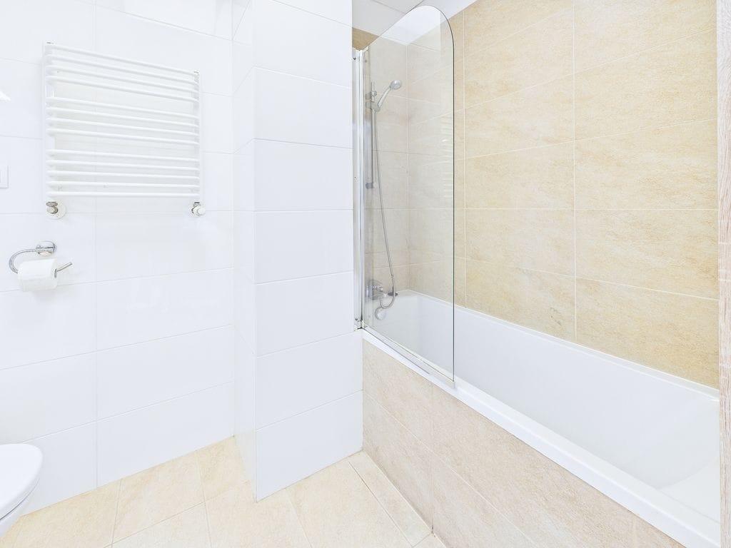 Lokal użytkowy  pokojowe na Sprzedaż