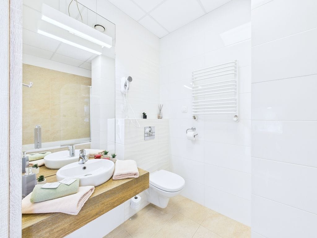 Lokal użytkowy  pokojowe na Sprzedaż