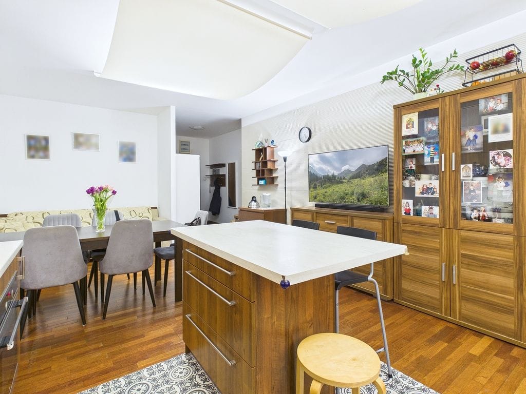 Mieszkanie 4 pokojowe na Sprzedaż