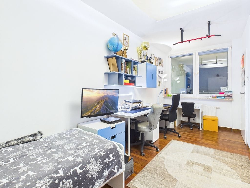 Mieszkanie 4 pokojowe na Sprzedaż