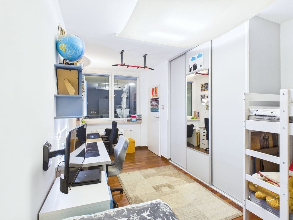 Mieszkanie 4 pokojowe na Sprzedaż