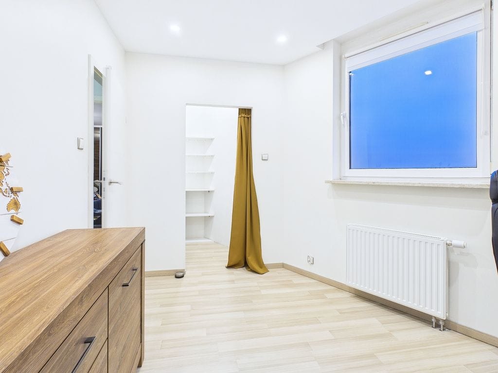 Mieszkanie 4 pokojowe na Sprzedaż