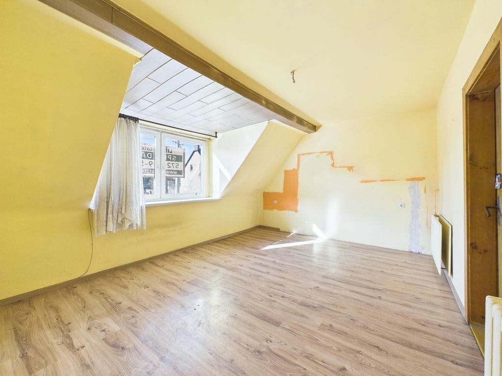 Dom 5 pokojowe na Sprzedaż