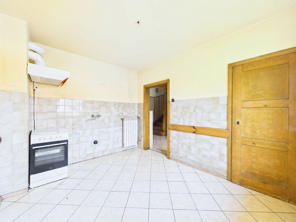 Dom 5 pokojowe na Sprzedaż