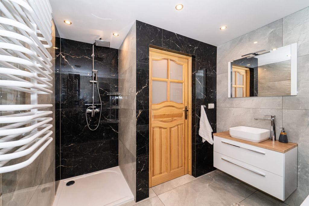 Dom 6 pokojowe na Sprzedaż