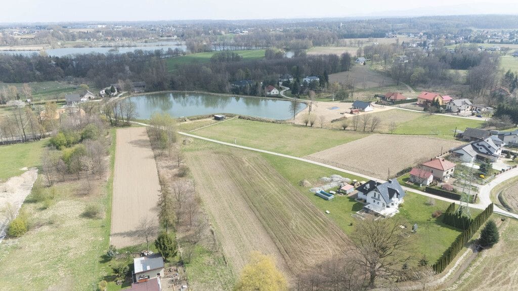 Działka  pokojowe na Sprzedaż