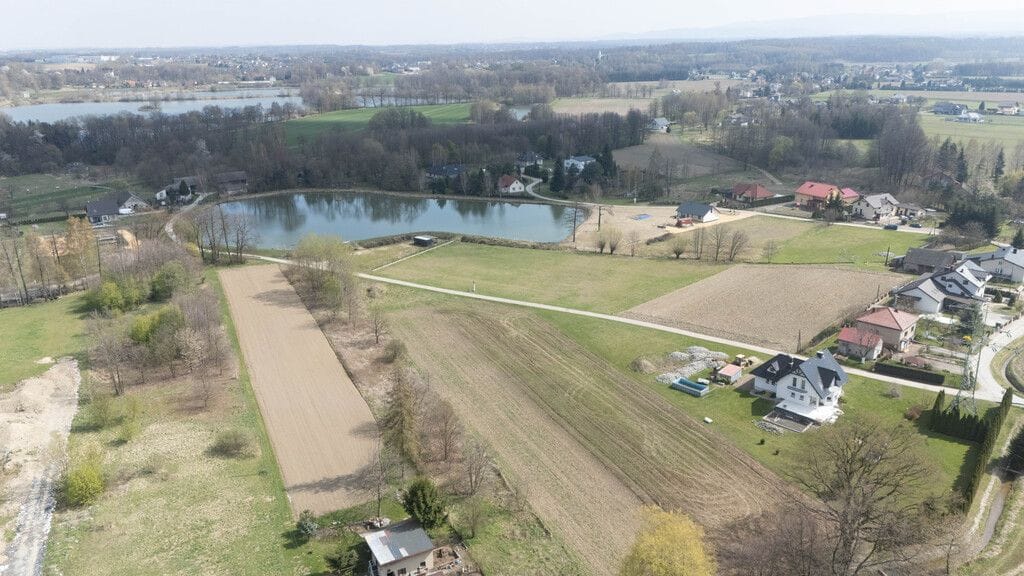 Działka  pokojowe na Sprzedaż