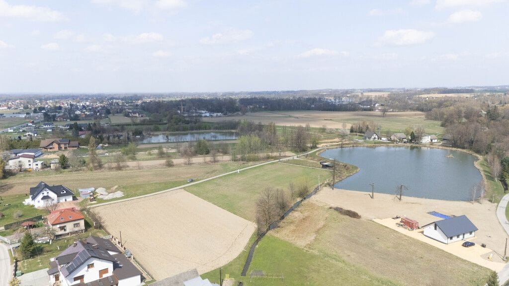 Działka  pokojowe na Sprzedaż