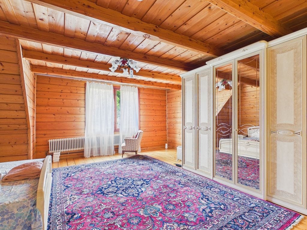 Dom 19 pokojowe na Sprzedaż