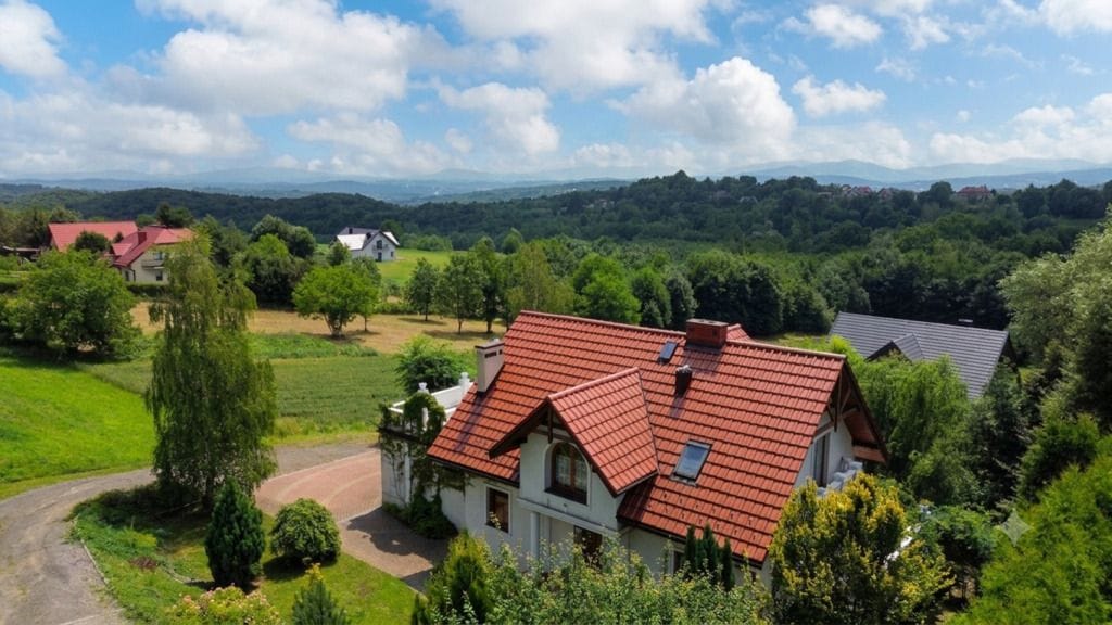 Dom 7 pokojowe na Sprzedaż