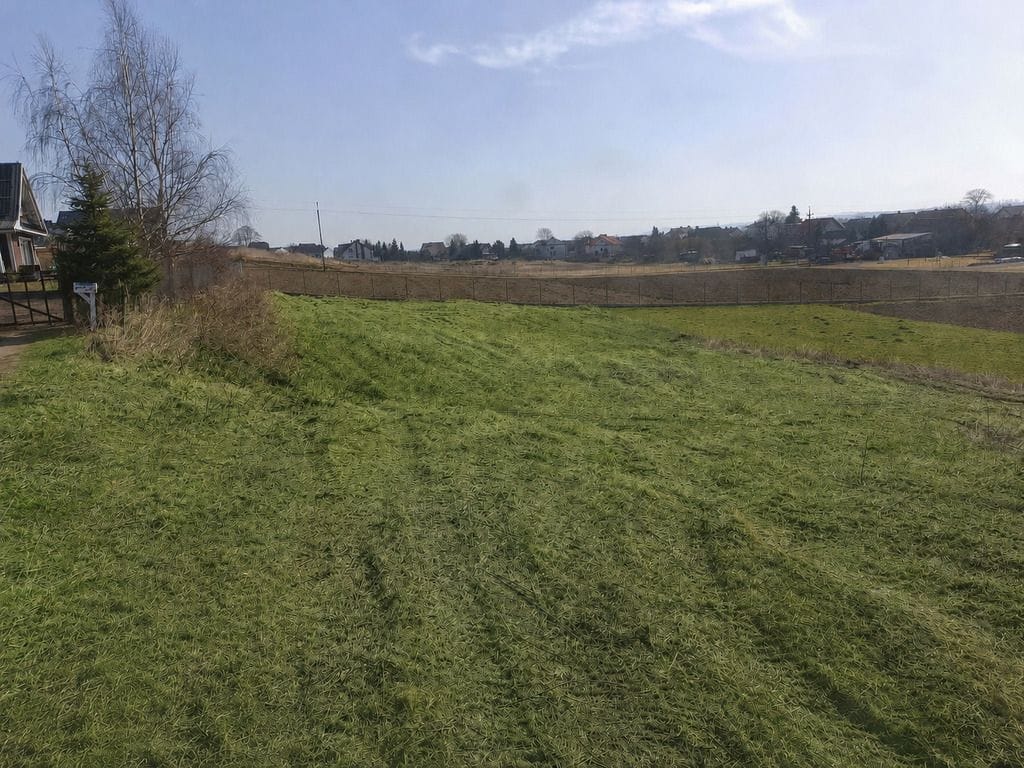 Działka  pokojowe na Sprzedaż