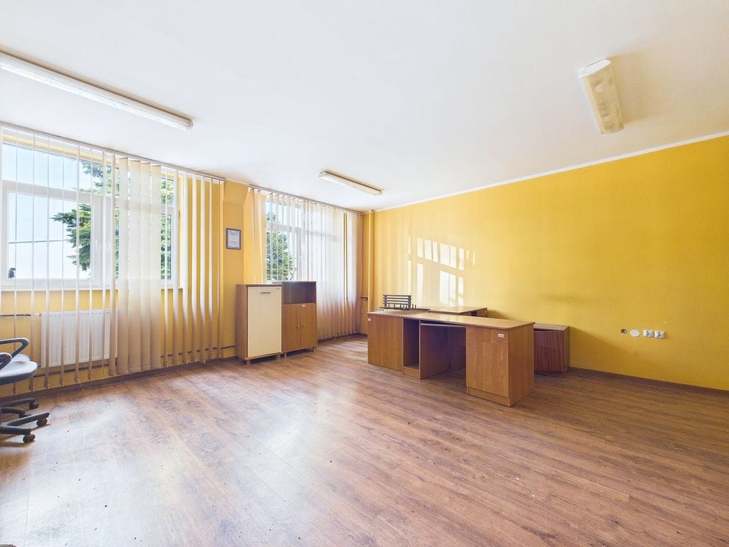 Lokal użytkowy  pokojowe na Sprzedaż