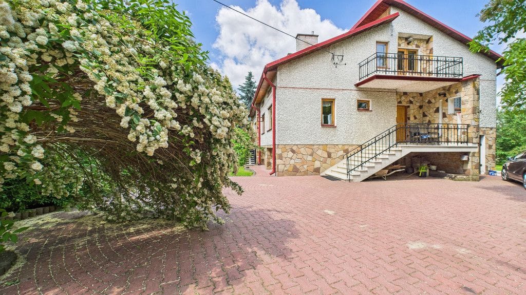 Dom  pokojowe na Sprzedaż