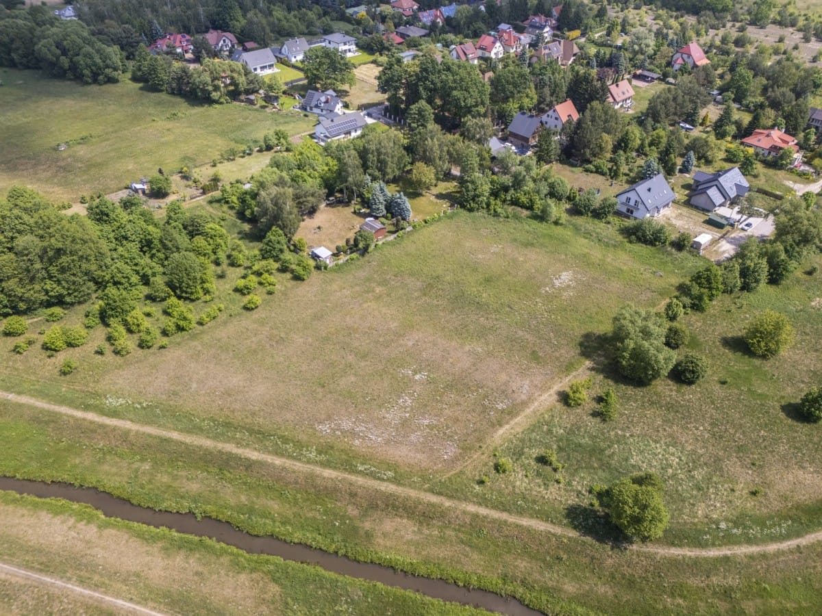 Działka  pokojowe na Sprzedaż