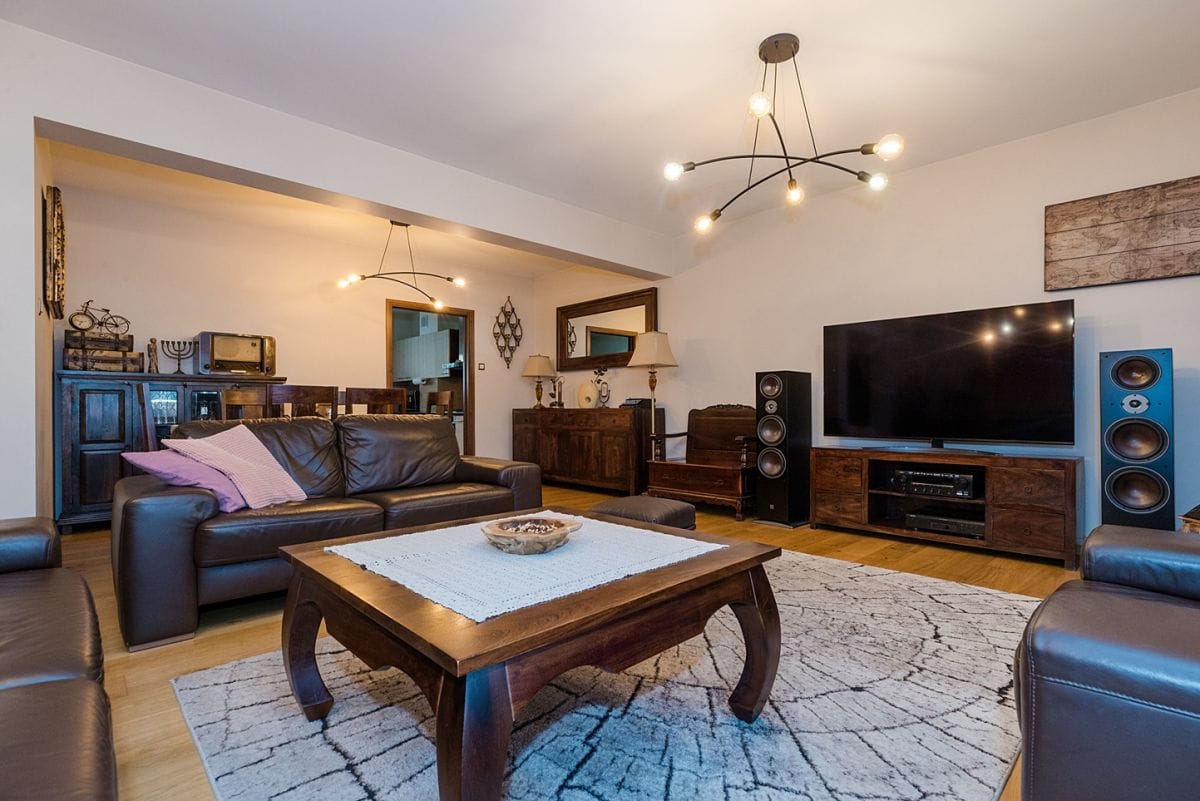 Dom 5 pokojowe na Sprzedaż