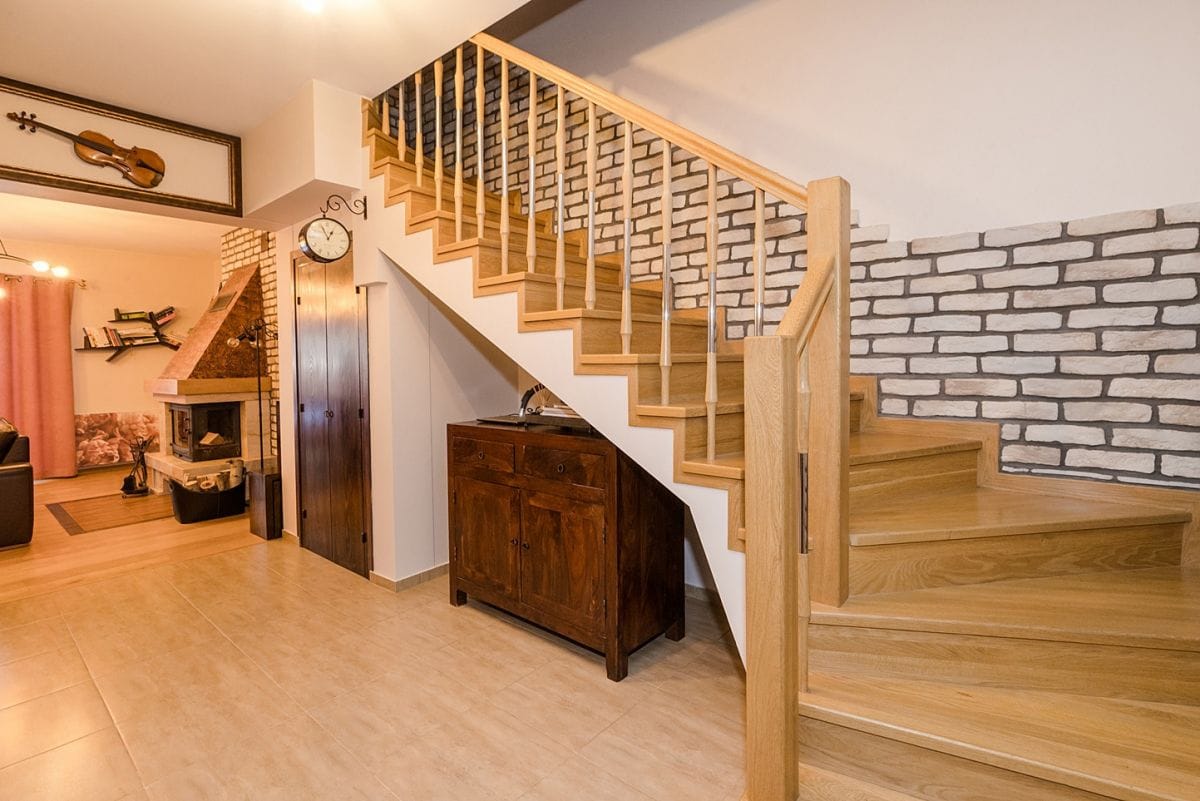 Dom 5 pokojowe na Sprzedaż