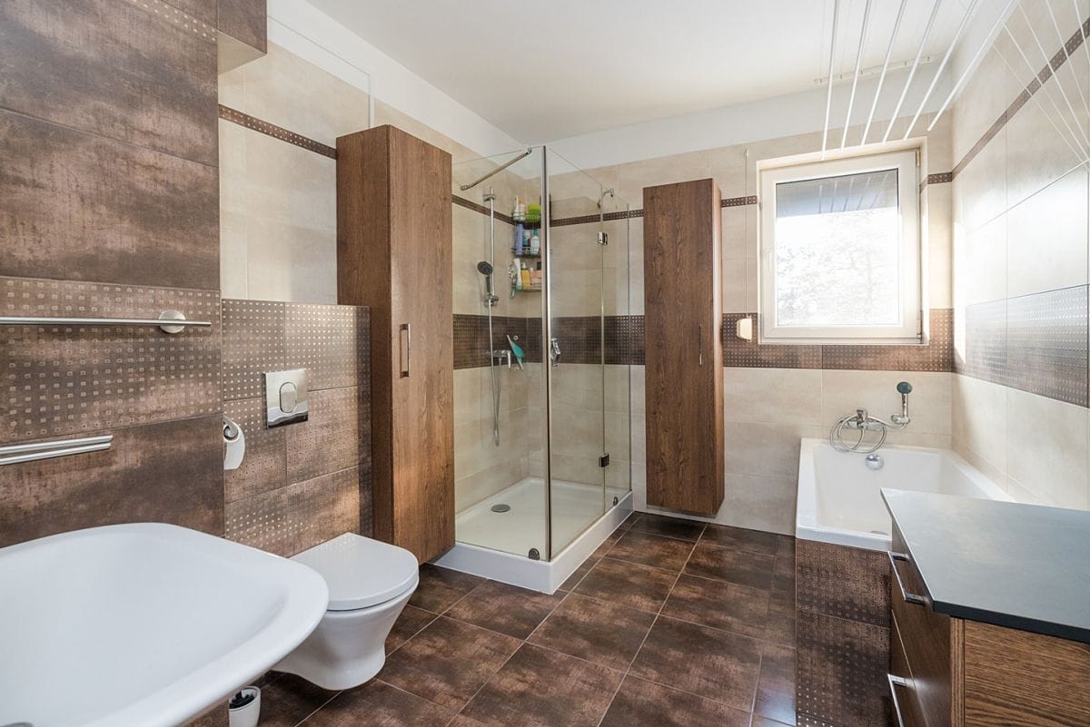 Dom 5 pokojowe na Sprzedaż