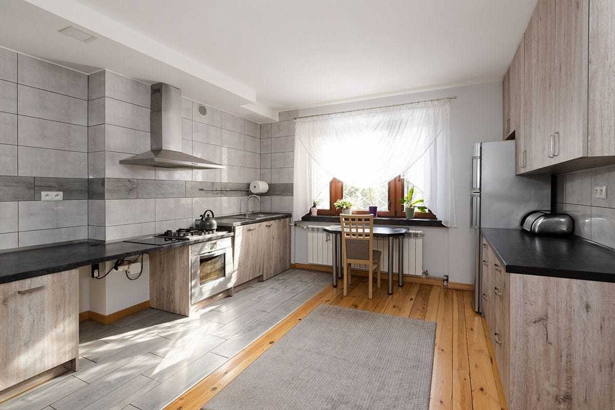 Dom 5 pokojowe na Sprzedaż