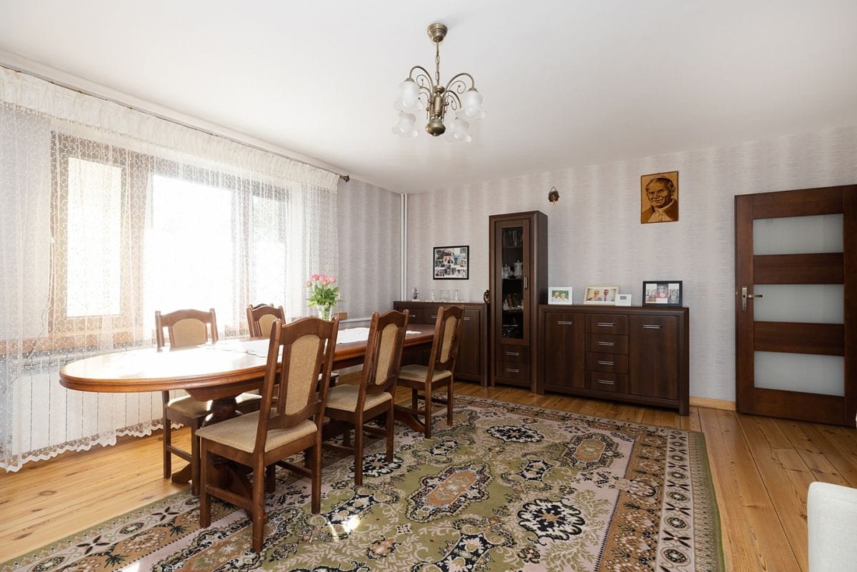 Dom 5 pokojowe na Sprzedaż