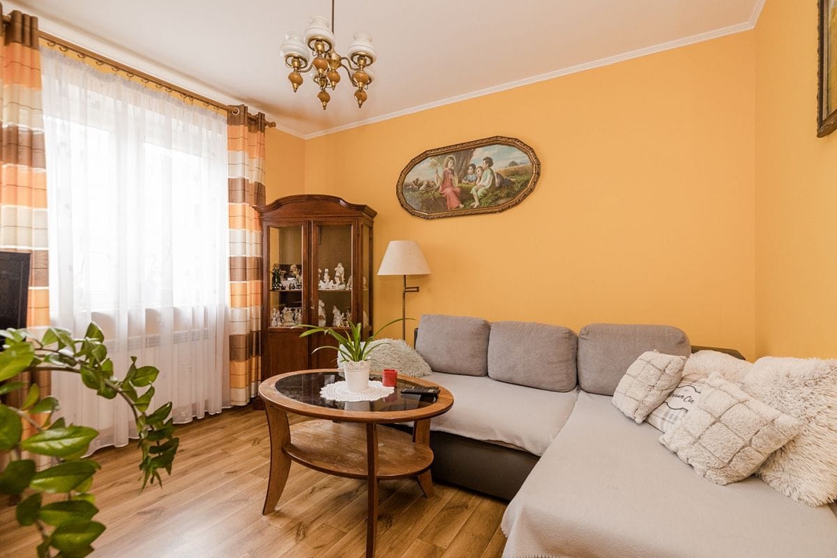 Dom 7 pokojowe na Sprzedaż