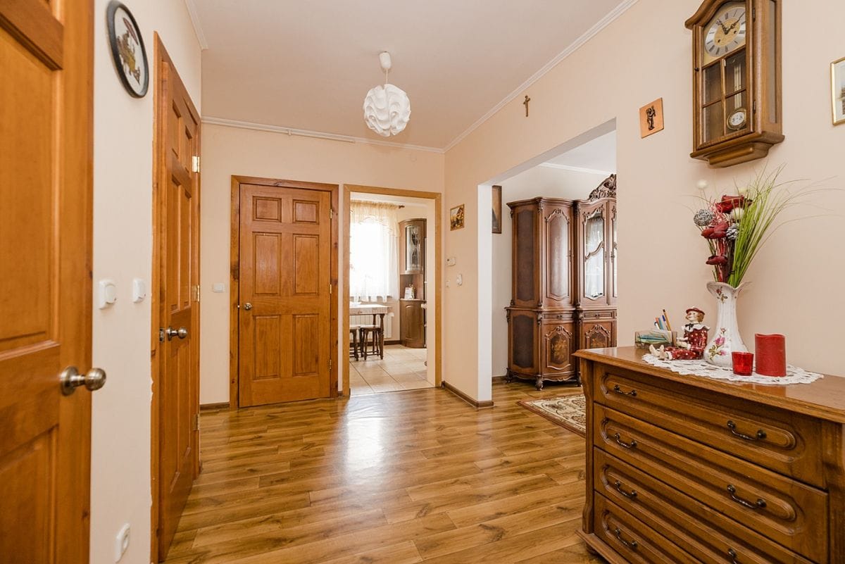 Dom 7 pokojowe na Sprzedaż