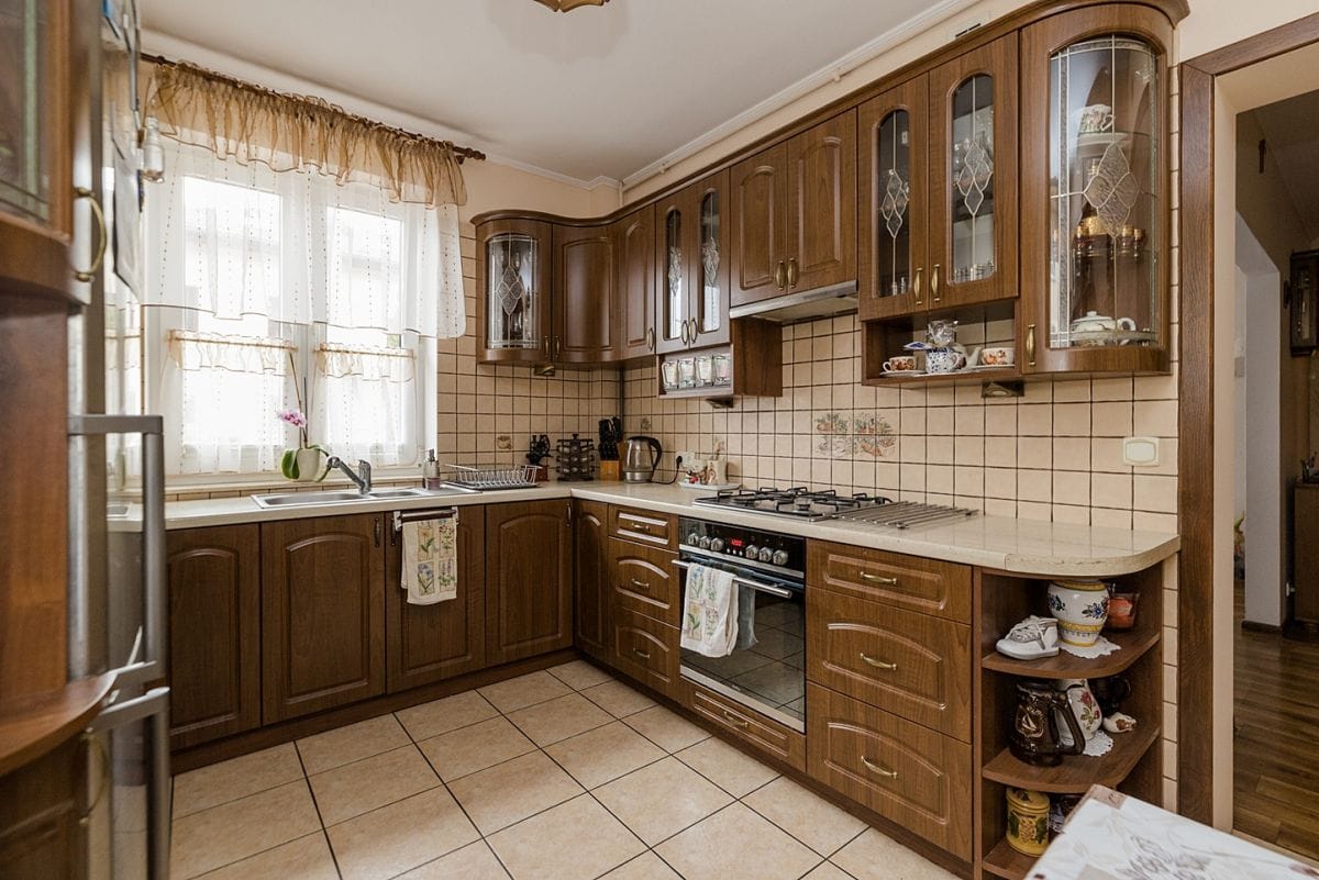 Dom 7 pokojowe na Sprzedaż