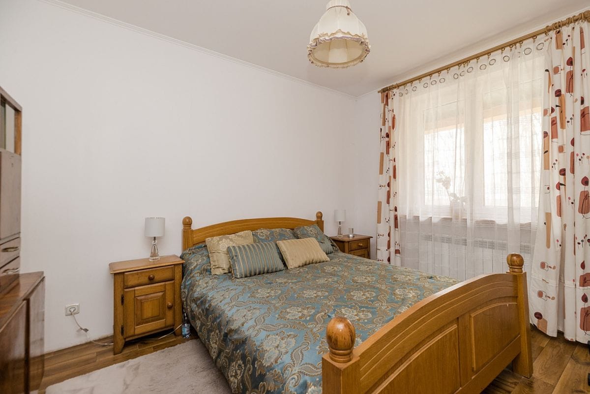 Dom 7 pokojowe na Sprzedaż