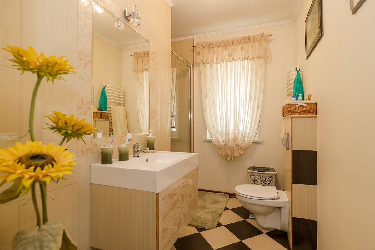 Dom 7 pokojowe na Sprzedaż