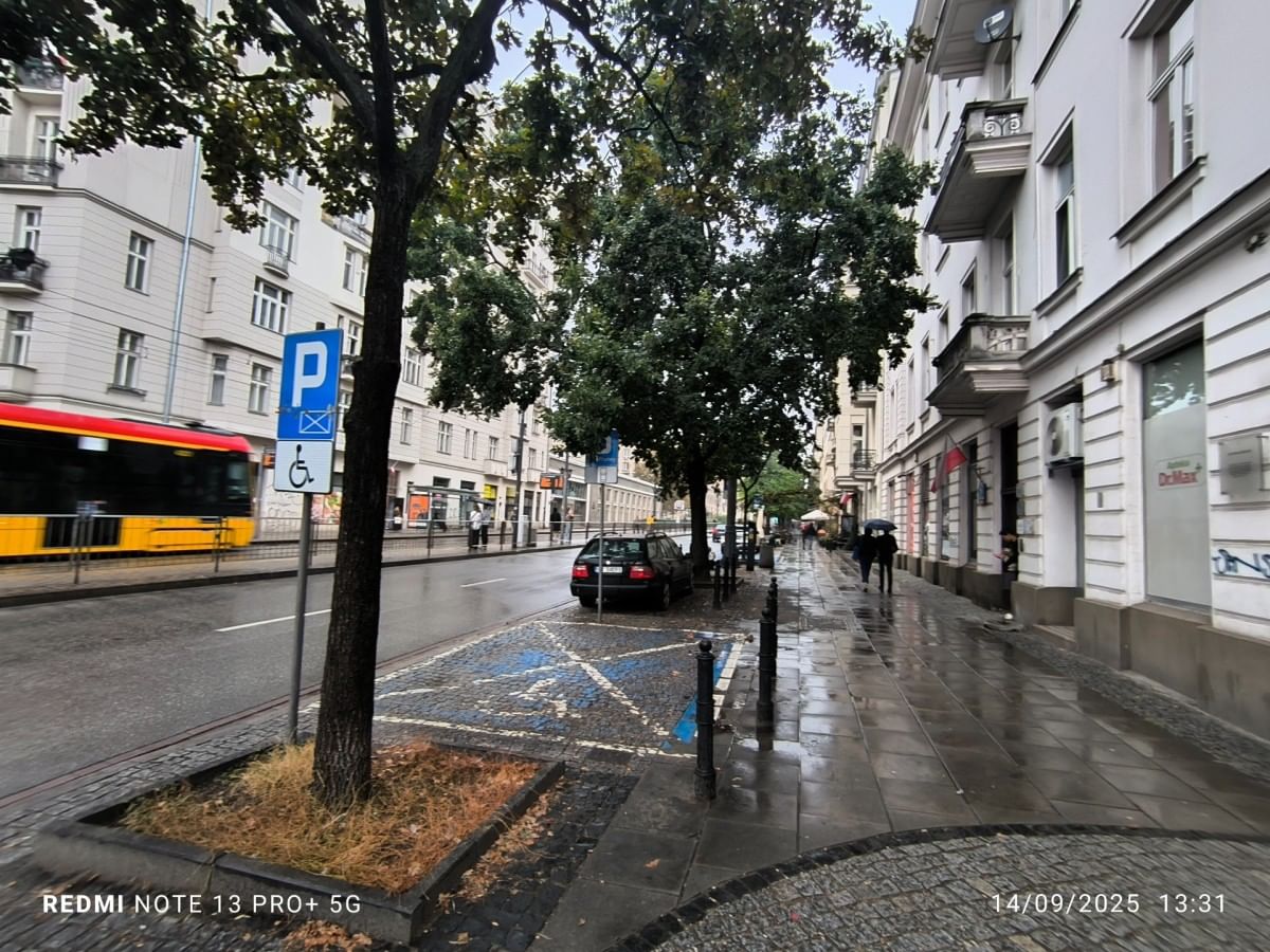 Lokal użytkowy  pokojowe na Sprzedaż