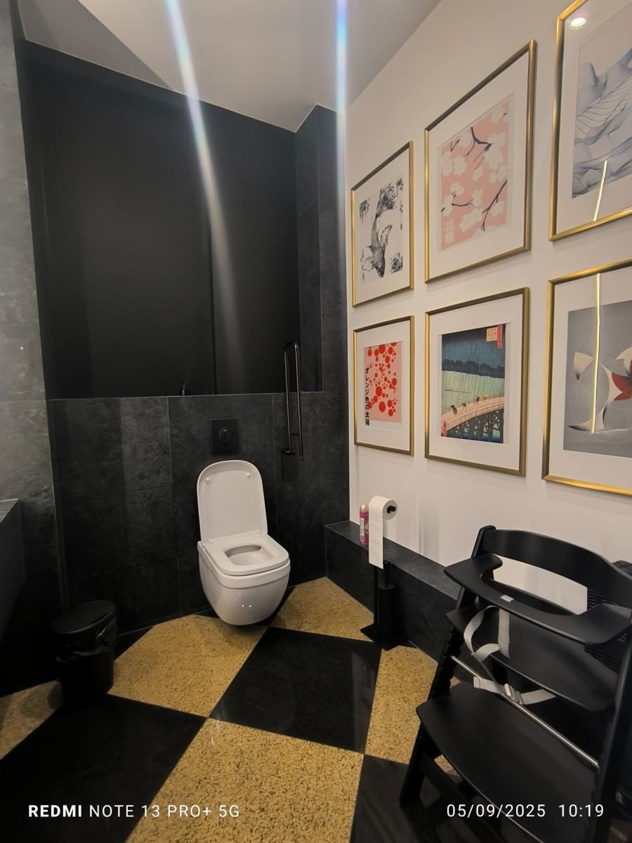 Lokal użytkowy  pokojowe na Sprzedaż