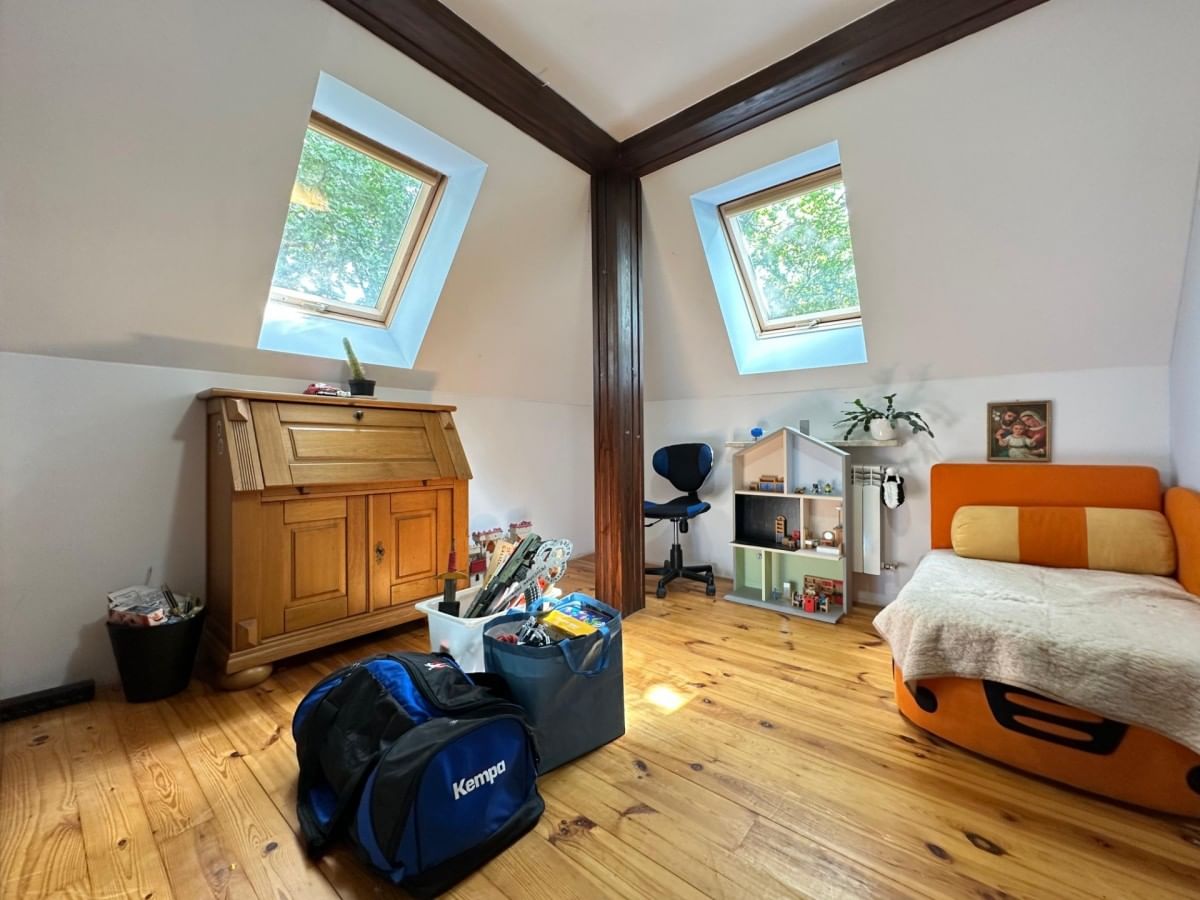 Dom 6 pokojowe na Sprzedaż