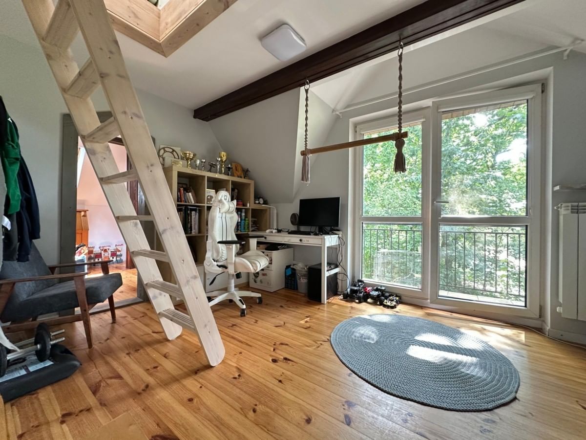 Dom 6 pokojowe na Sprzedaż