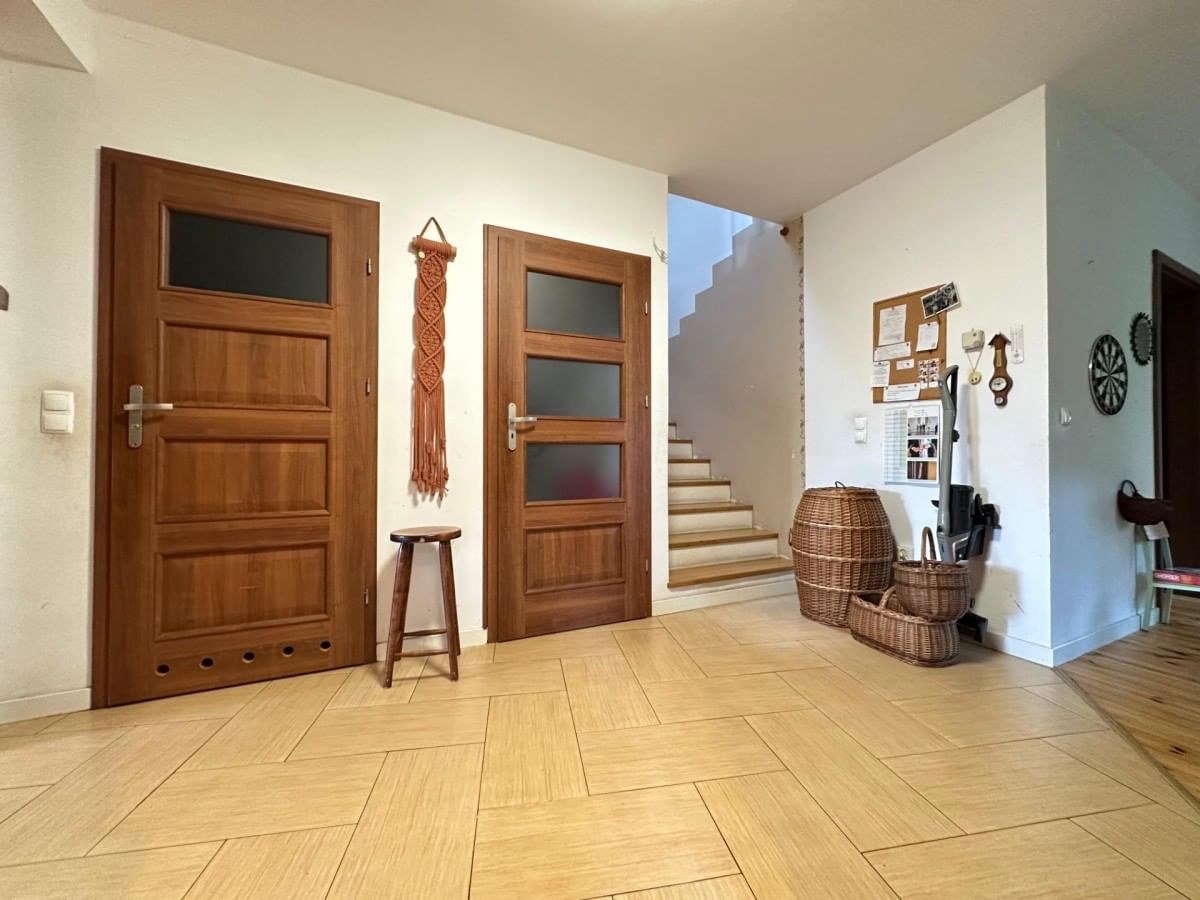 Dom 6 pokojowe na Sprzedaż